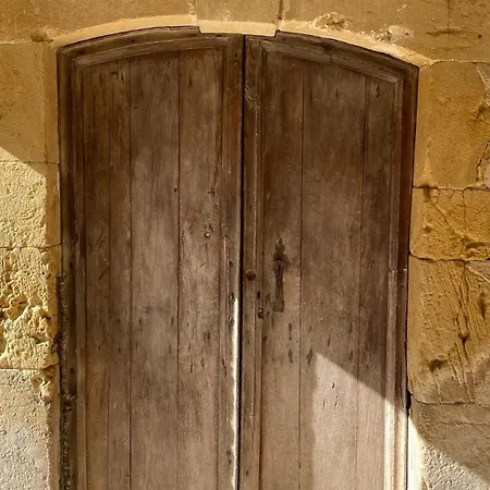別荘 Charming 3 Bed With 2 Bath House In Medieval Village *